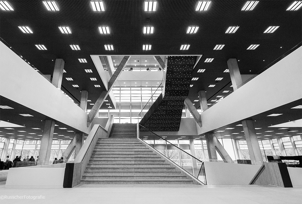 Blog voor Aorta “Wetenschap en architectuur in Utrecht” / Victor J. Koningsbergergebouw