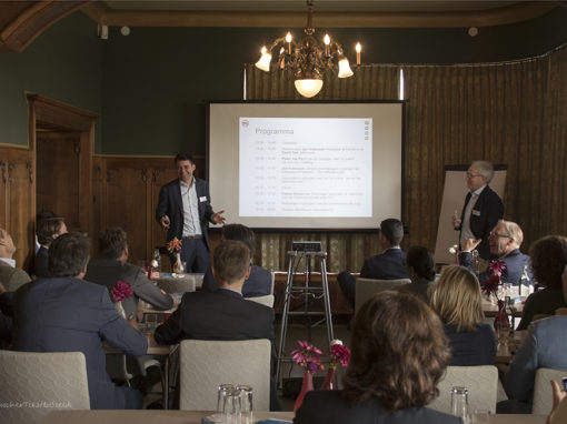 Bijeenkomst in de Heinnie kamer, Villa Jongerius, Utrecht. I.o.v. Stichting Vrienden v/h Jongeriuscomplex.