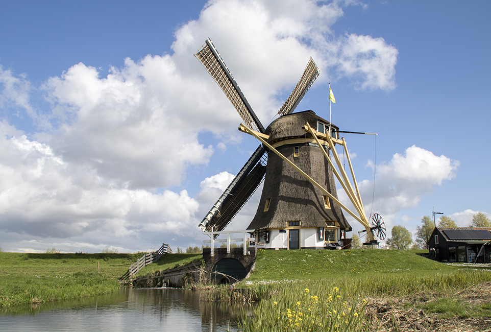 Molen ’t Hoog- en Groenland tussen Abcoude en Baambrugge. I.o.v. Stichting Utrechts Landschap.