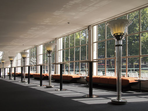 Stadsschouwburg Utrecht, architect: Willem Dudok. Dudokfoyer