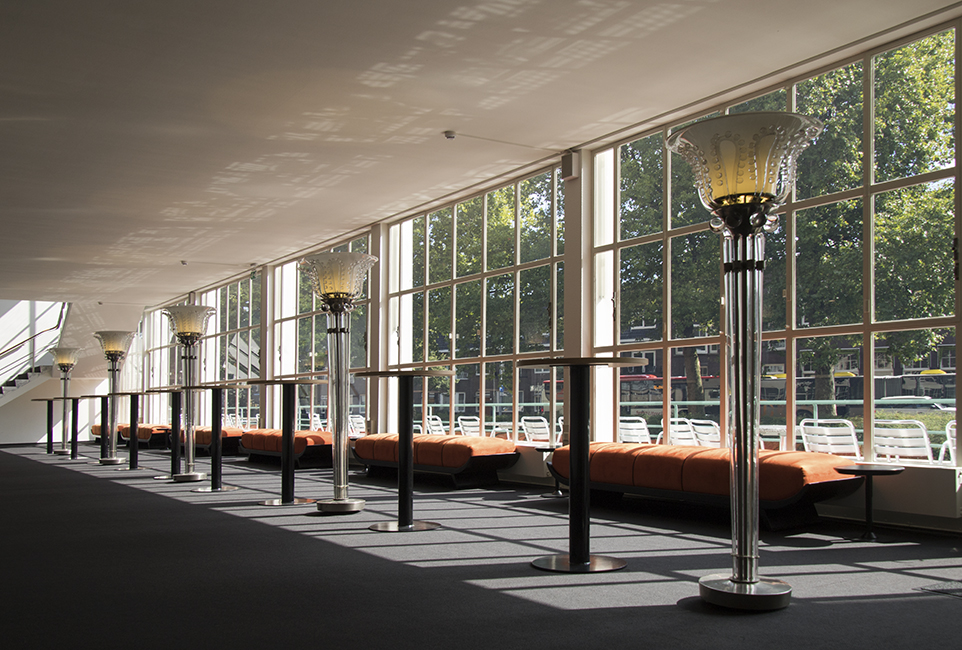 Stadsschouwburg Utrecht, architect: Willem Dudok. Dudokfoyer