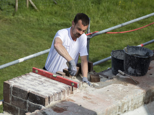 Restauratie metselwerk Rijksmonument Werk aan de Waalse Wetering, Hollandse Waterlinie.