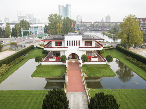 Villa Jongerius (1938) Rijksmonument. I.o.v. St. Vrienden v/h Jongeriuscomplex.