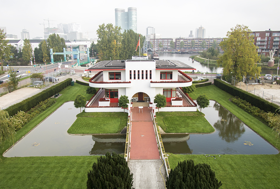 Villa Jongerius (1938) Rijksmonument. I.o.v. St. Vrienden v/h Jongeriuscomplex.