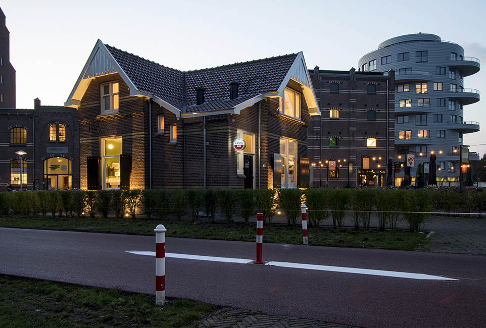 Herbestemming Rijksmonument Sluiswachterswoning nabij Cereolfabriek Utrecht. I.o.v. uitbater Restaurant Buurten in de Fabriek.