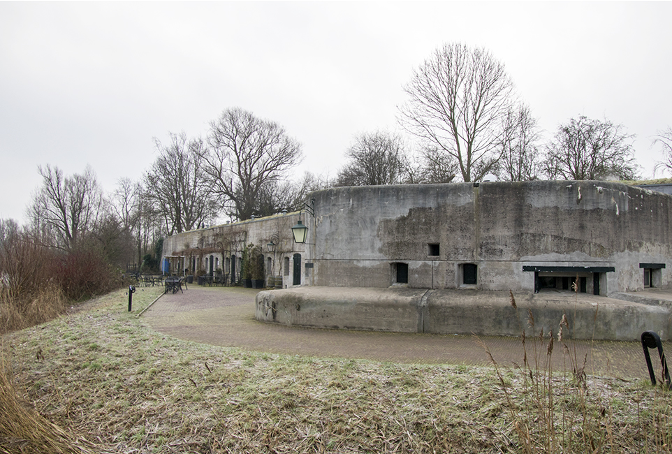 Fortenbouwer Willem Dudok, Fort aan de Drecht