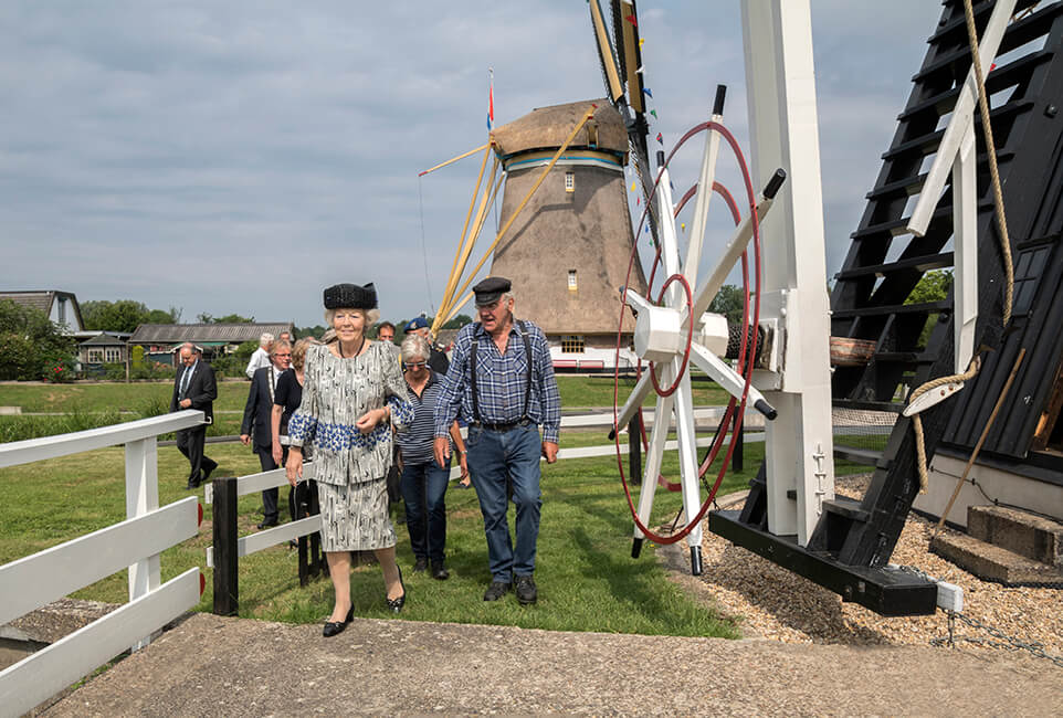 Dagfotograaf feestelijke opening molen v.d. Polder Buitenweg  door H.K.H. Prinses Beatrix