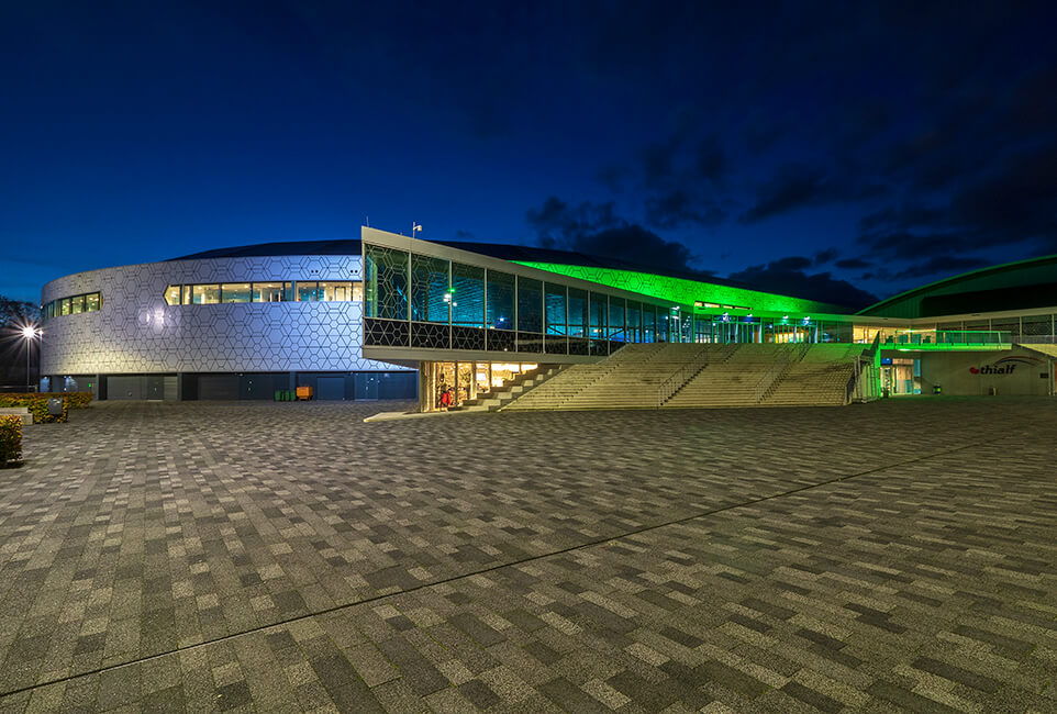 Ijsstadion Thialf Heerenveen. Vernieuwbouw door ZJA Architecten.