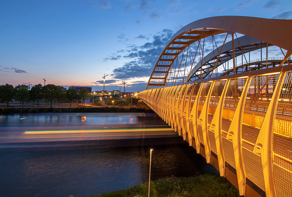 Hogeweidebrug (volksmond Gele Brug of Koffiebrug), Utrecht