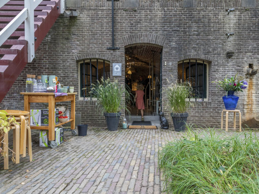 Opening ´House of Clay´ in een klassieke werfkelder aan de Oudegracht, i.o.v. eigenaar Utrechts Monumentenfonds