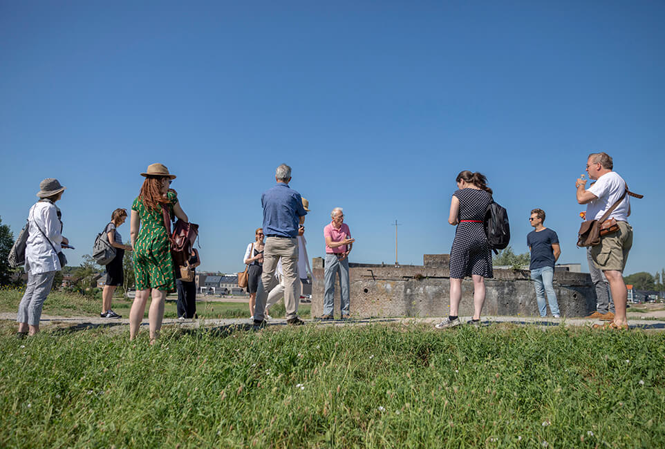 Fotograaf zomerexcursie Erfgoedteam van het Steunpunt Monumenten en Archeologie, Noord Holland.