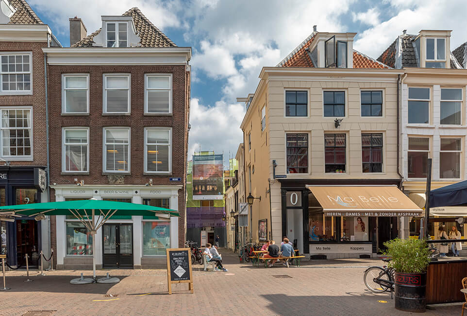 Neude, Utrecht. Fotografie nieuw bouwdoek i.o.v. Het Utrechts Monumentenfonds.