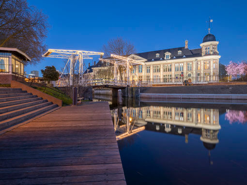 Muntgebouw en Abel Tasmanbrug, Utrecht.