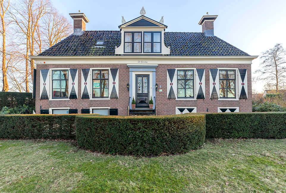 Eindresultaat na restauratie historische boerderij ”De Greveling”, Oudehaske, i.o.v. Schippers Gevelwerken.