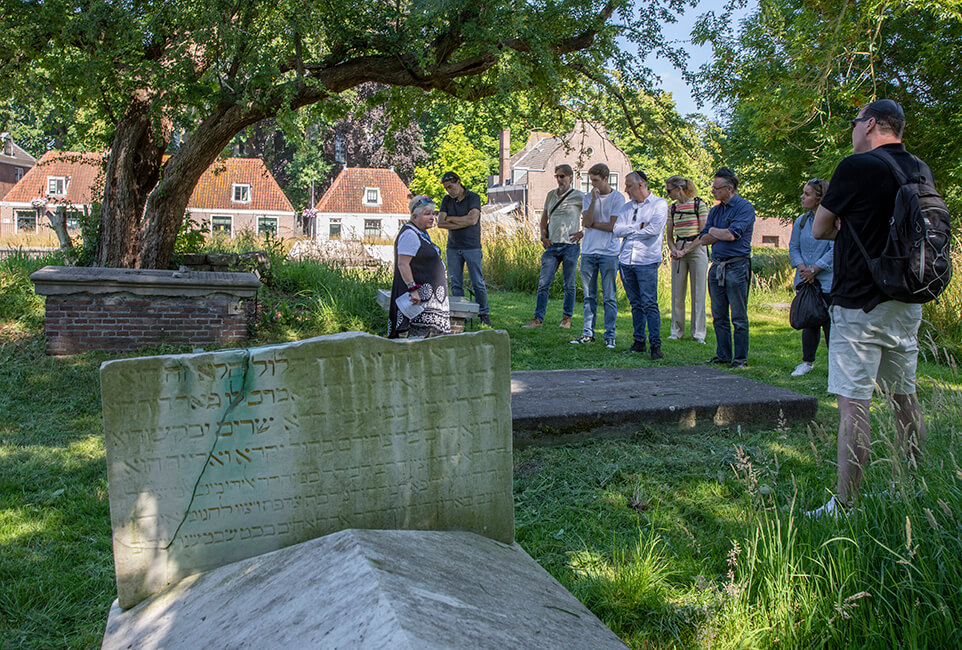 Joodse begraafplaats ‘Beth Haim’, Ouderkerk a/d Amstel i.o.v. MOOI Noord-Holland / Steunpunt Monumenten en Archeologie Noord-Holland.