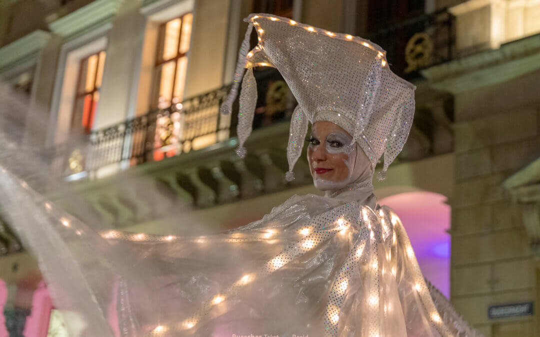 Sint Maarten Parade – feestelijke afsluiting viering Utrecht 900 – performance bij de Winkel van Sinkel