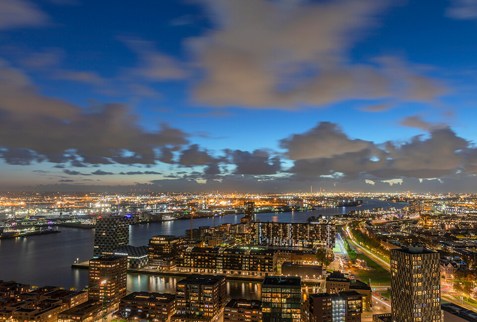 Skyline Rotterdam vanaf de Euromast