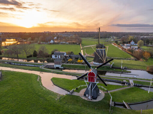 Molens van Oud-Zuilen bij zonsondergang