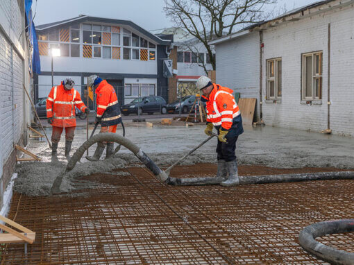Betonnen vloer storten nieuwe Hoogvliet supermarkt Utrecht i.o.v. Heilijgers