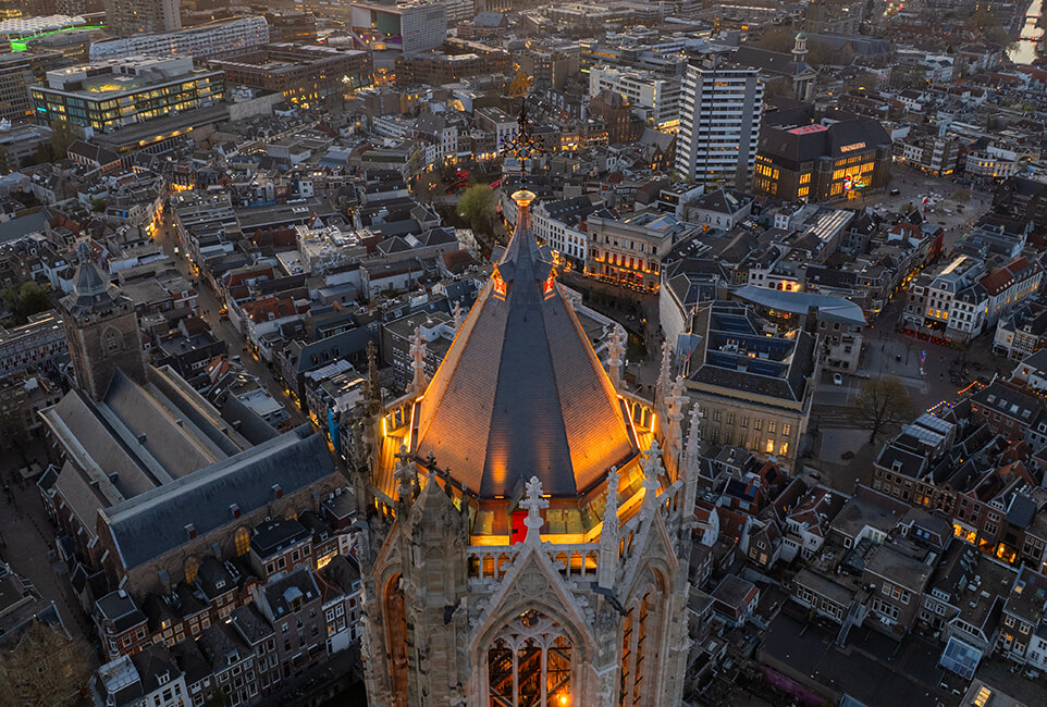 Domtoren by night