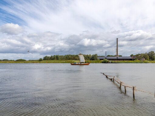 Steenfabriek Bosscherwaarden (met toevallig passerende replica vikingschip Drestat-1 i.o.v. Utrechts Landschap