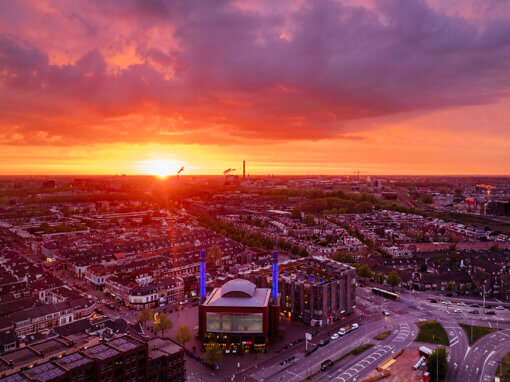 Eigen werk Ulu Moskee en Lombok tijdens één van de mooiste sunsets die ik ooit in Utrecht heb gezien.